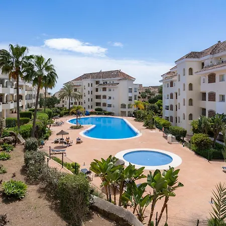 Hacienda Playa Elviria 300 M Playa,jardin , 2 Hab ,marbella Daire