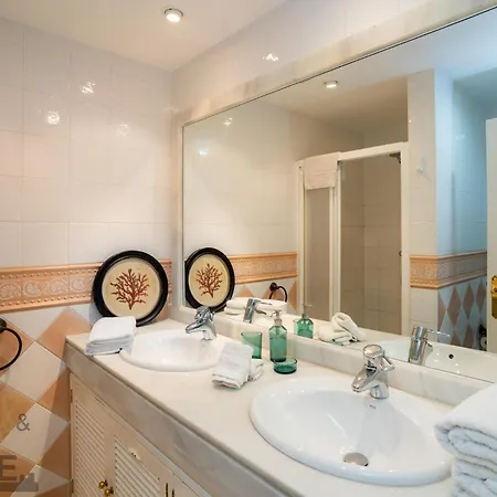 Апартаменты Holidays & Hacienda Playa Elviria 300 M Beach, Garden ,marbella Марбелья