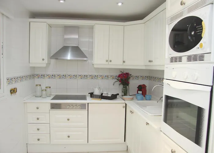 Hacienda Playa Elviria 300 M Playa,jardin , 2 Hab ,marbella Marbella