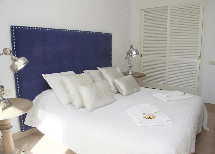 Hacienda Playa Elviria 300 M Playa,jardin , 2 Hab ,marbella