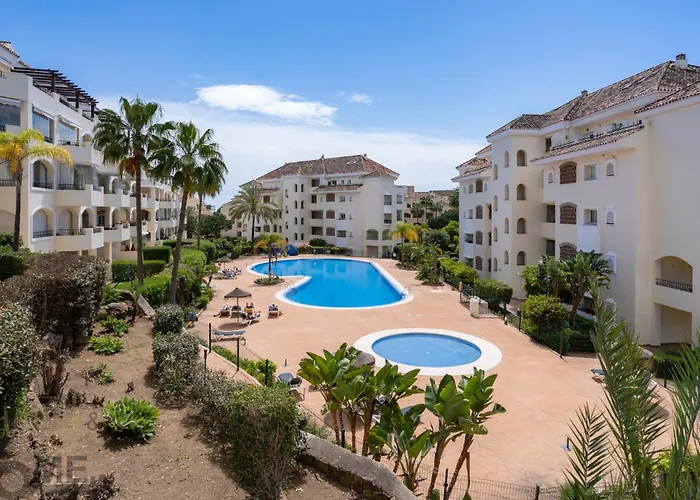 Hacienda Playa Elviria 300 M Playa,jardin , 2 Hab ,marbella Apartament