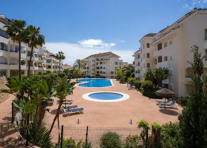 Hacienda Playa Elviria 300 M Playa,jardin , 2 Hab ,marbella Marbella