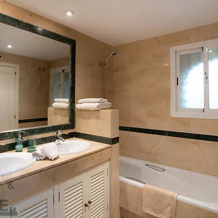 Hacienda Playa Elviria 300 M Playa,jardin , 2 Hab ,marbella