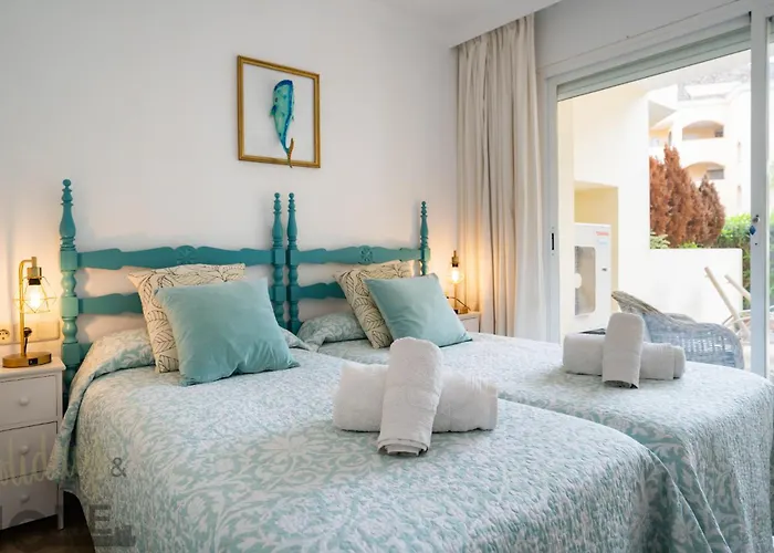 Hacienda Playa Elviria 300 M Playa,jardin , 2 Hab ,marbella アパート *